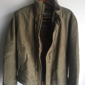 Abercrombie & Fitch Adirondack | Olive | Small